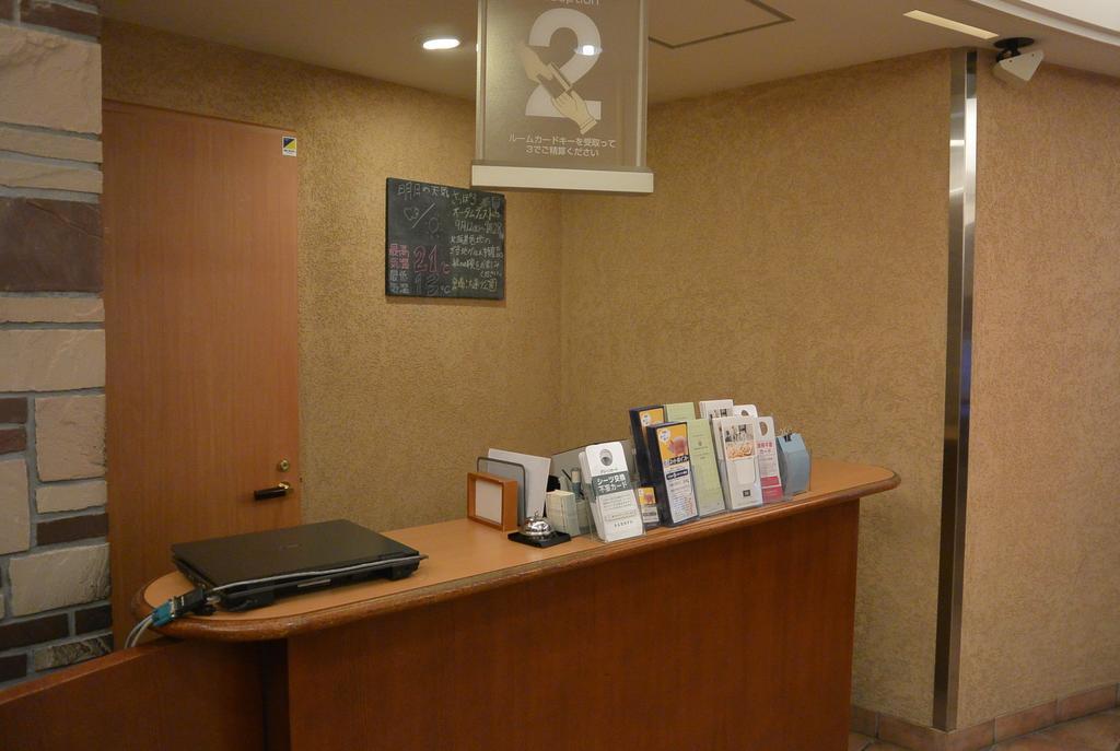 Washington R&B Hotel Sapporo Kita 3 Nishi 2 Bagian luar foto