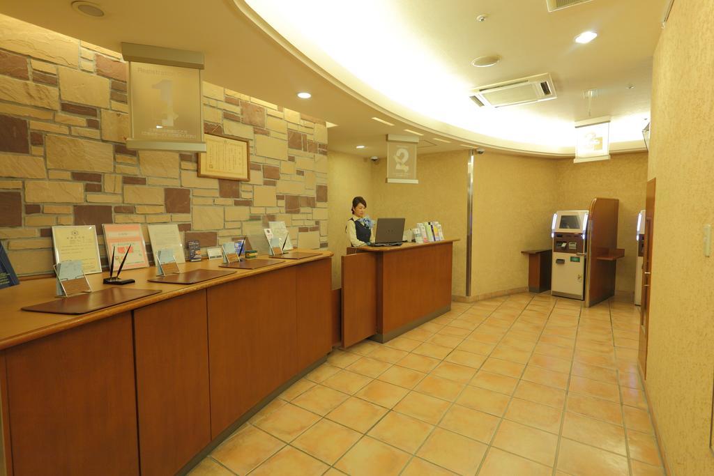 Washington R&B Hotel Sapporo Kita 3 Nishi 2 Bagian luar foto